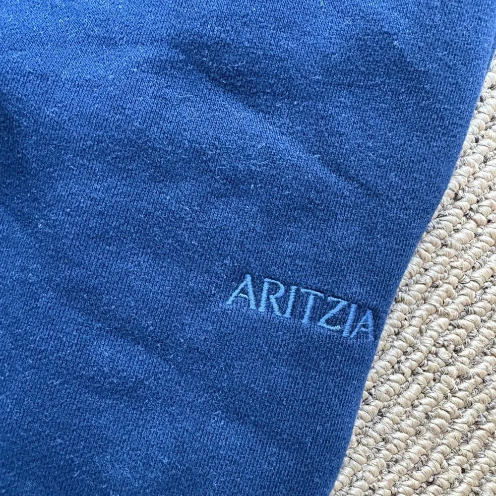 Aritzia Sweatfleece Straight Leg Sweatpants - Picture 2 of 4
